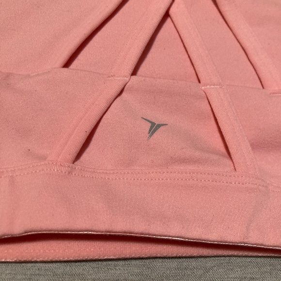 Old Navy Medium-support Powerpress Strappy Sports bra - Picture 3 of 6